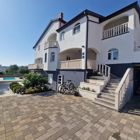 Apartments Villa Lora Kraj  Buitenkant foto