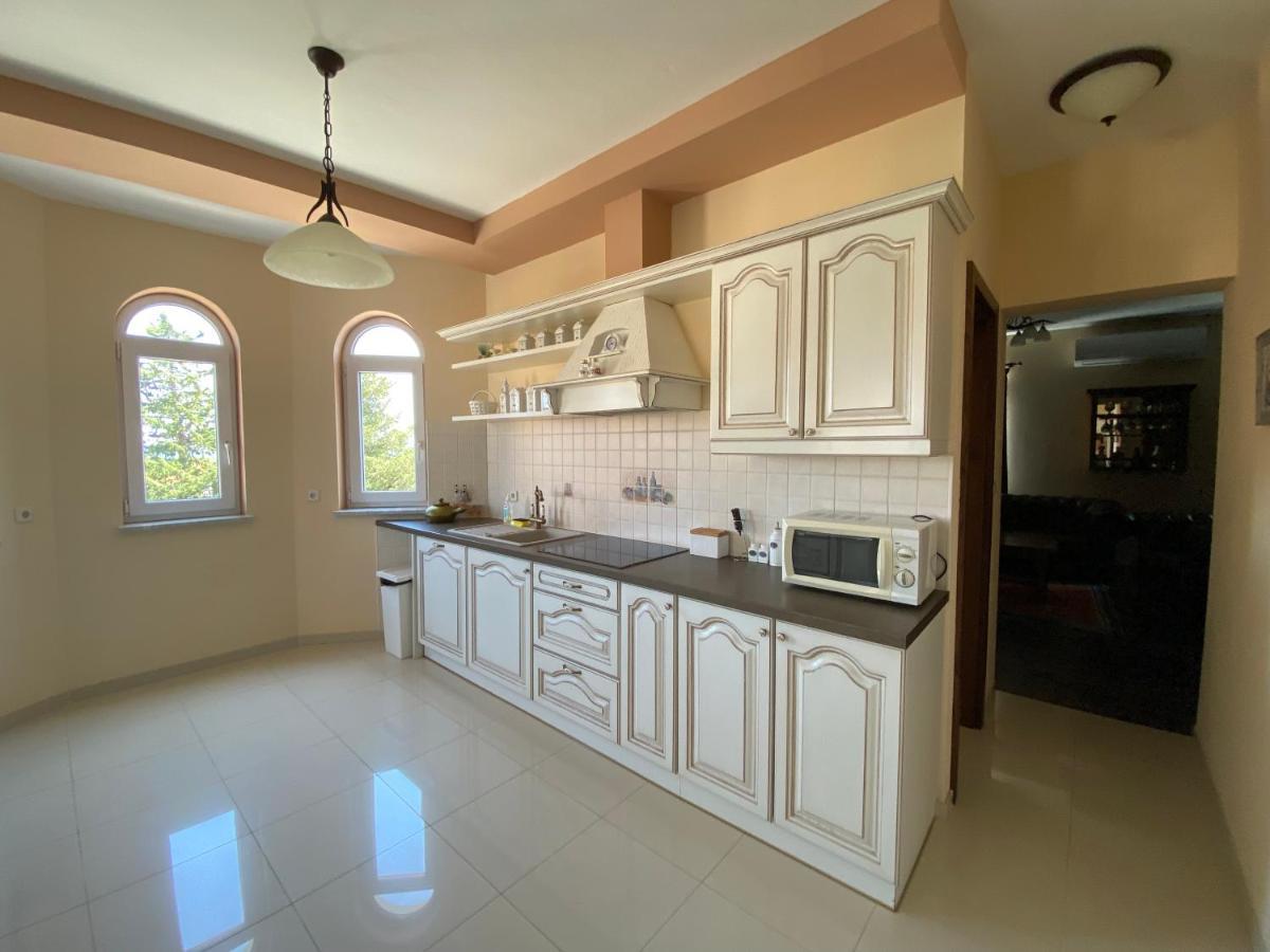 Apartments Villa Lora Kraj  Buitenkant foto