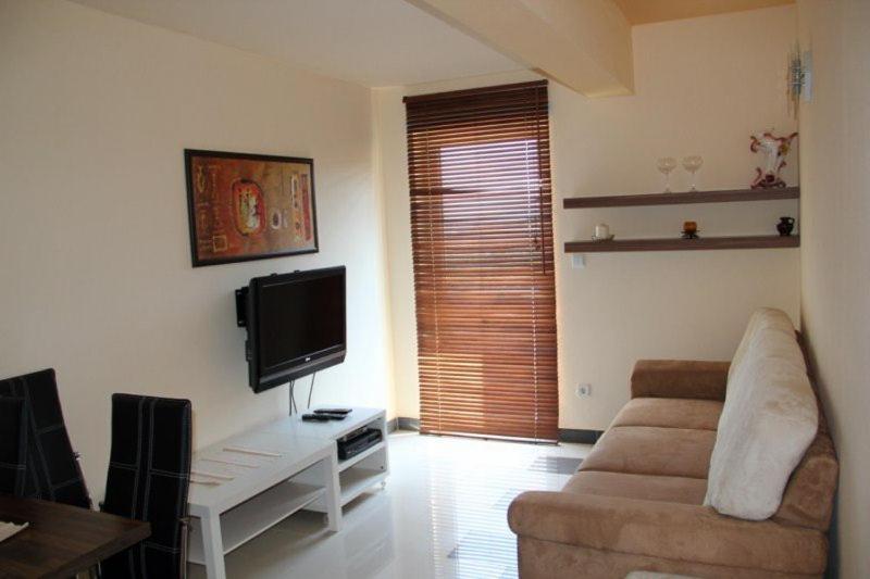 Apartments Villa Lora Kraj  Buitenkant foto