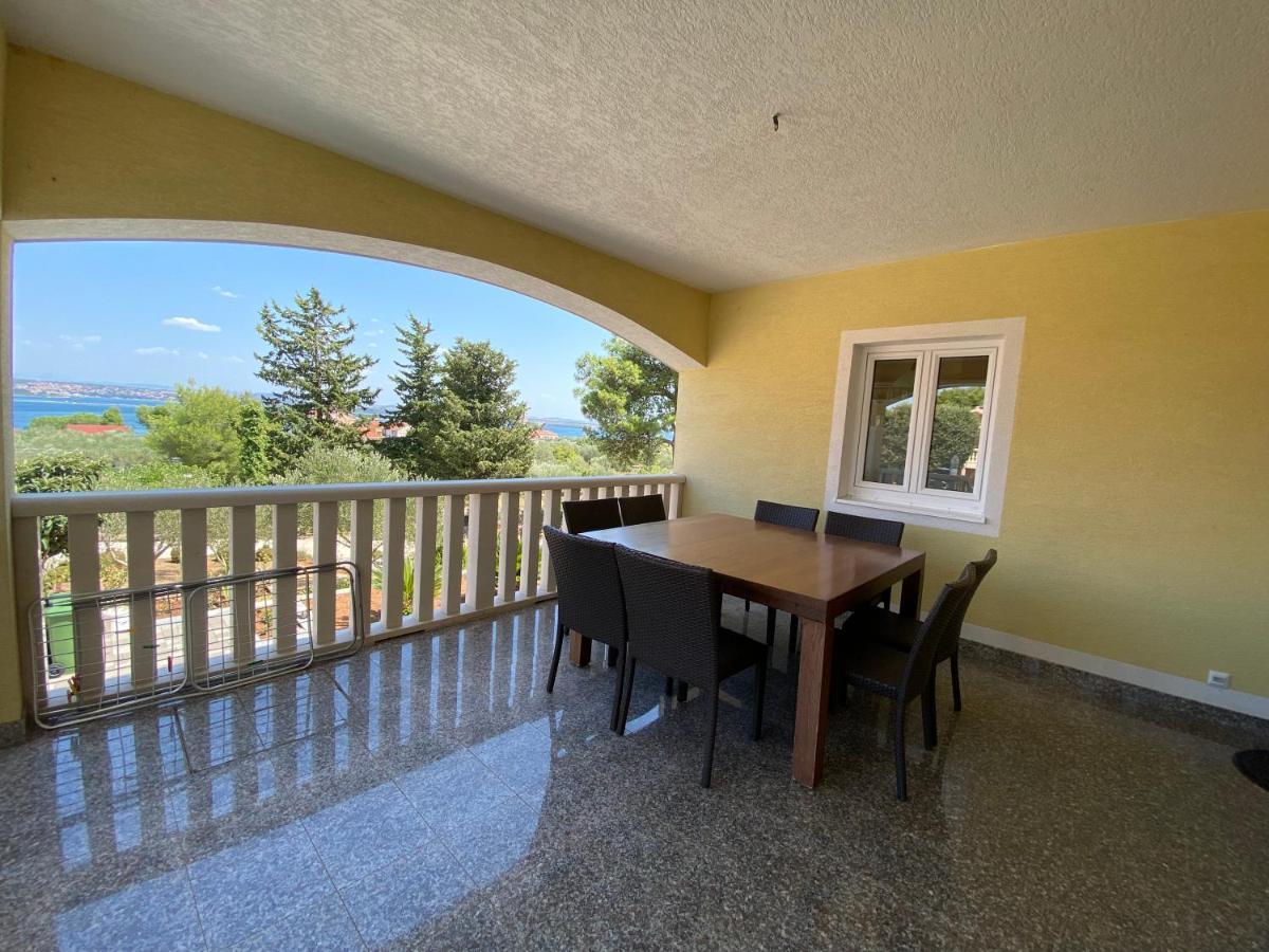 Apartments Villa Lora Kraj  Buitenkant foto