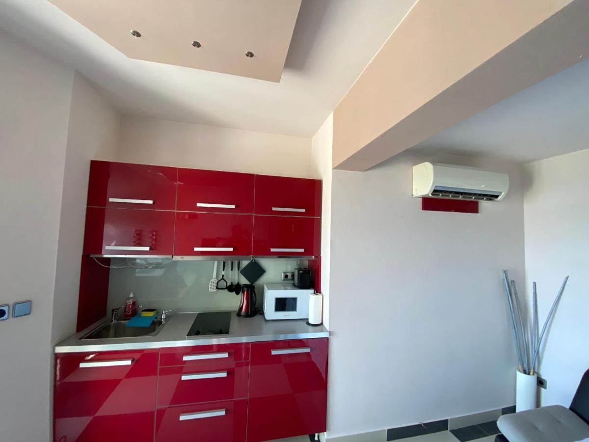 Apartments Villa Lora Kraj  Buitenkant foto