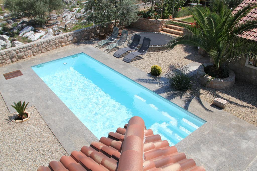 Apartments Villa Lora Kraj  Buitenkant foto