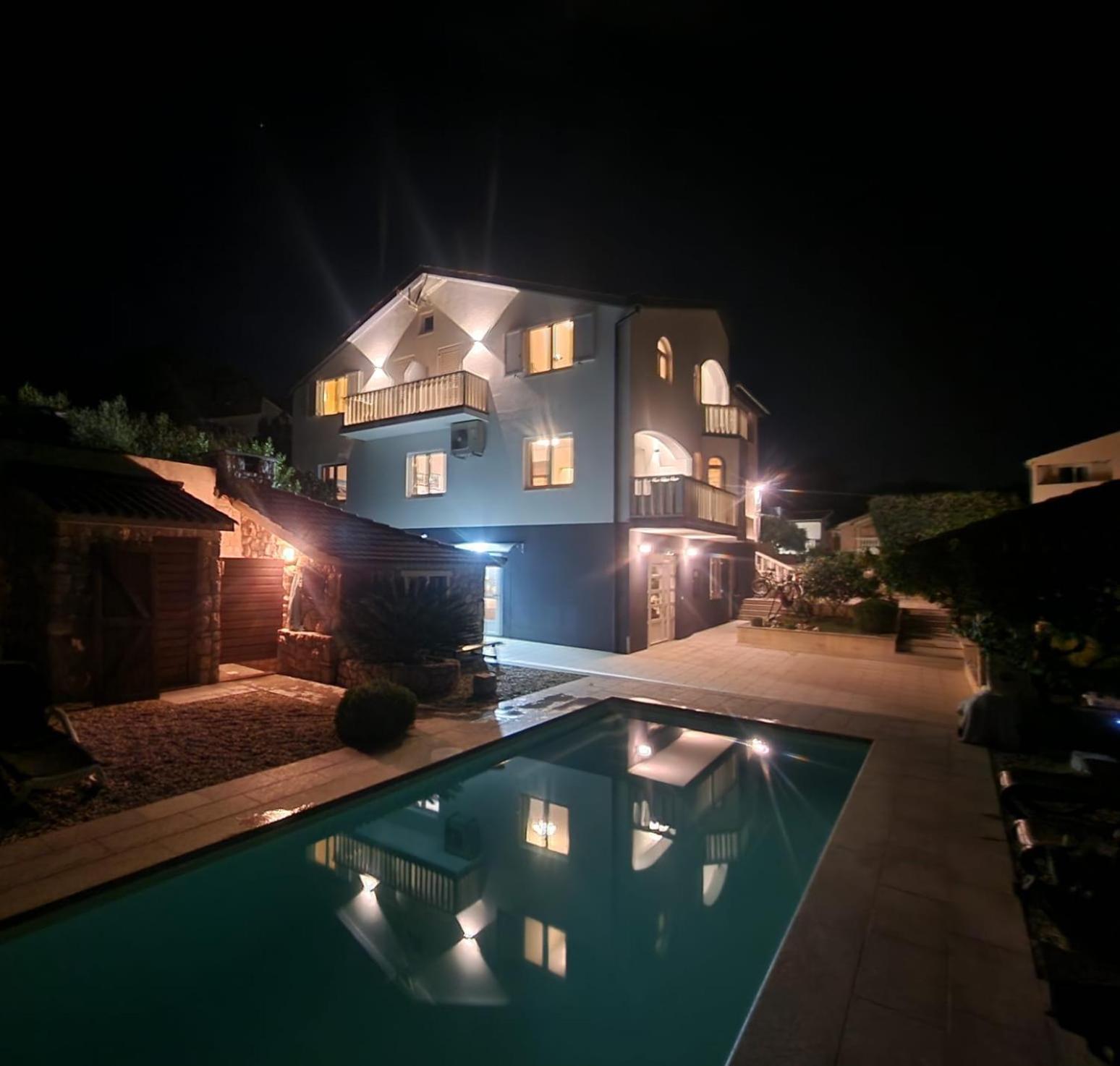 Apartments Villa Lora Kraj  Buitenkant foto